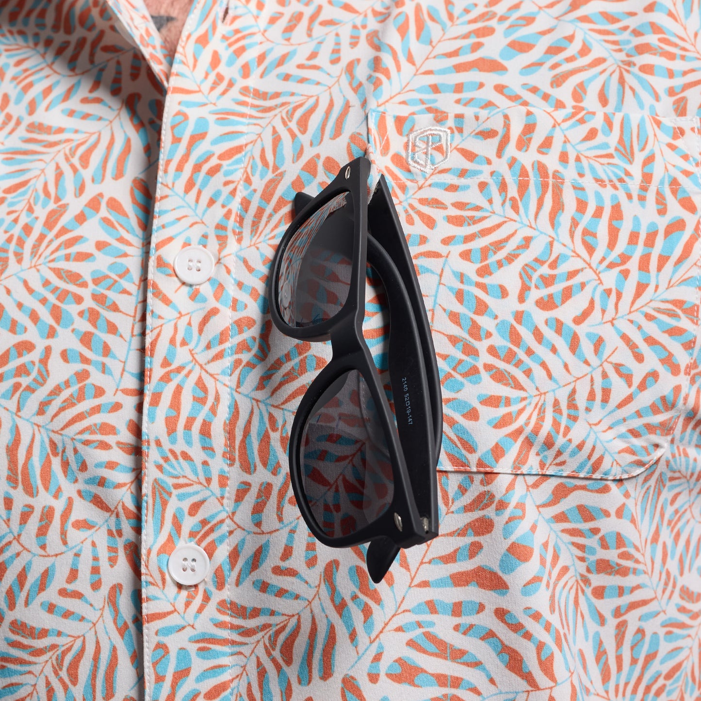 Voyager Button Up 2.0 (Vintage Palm)