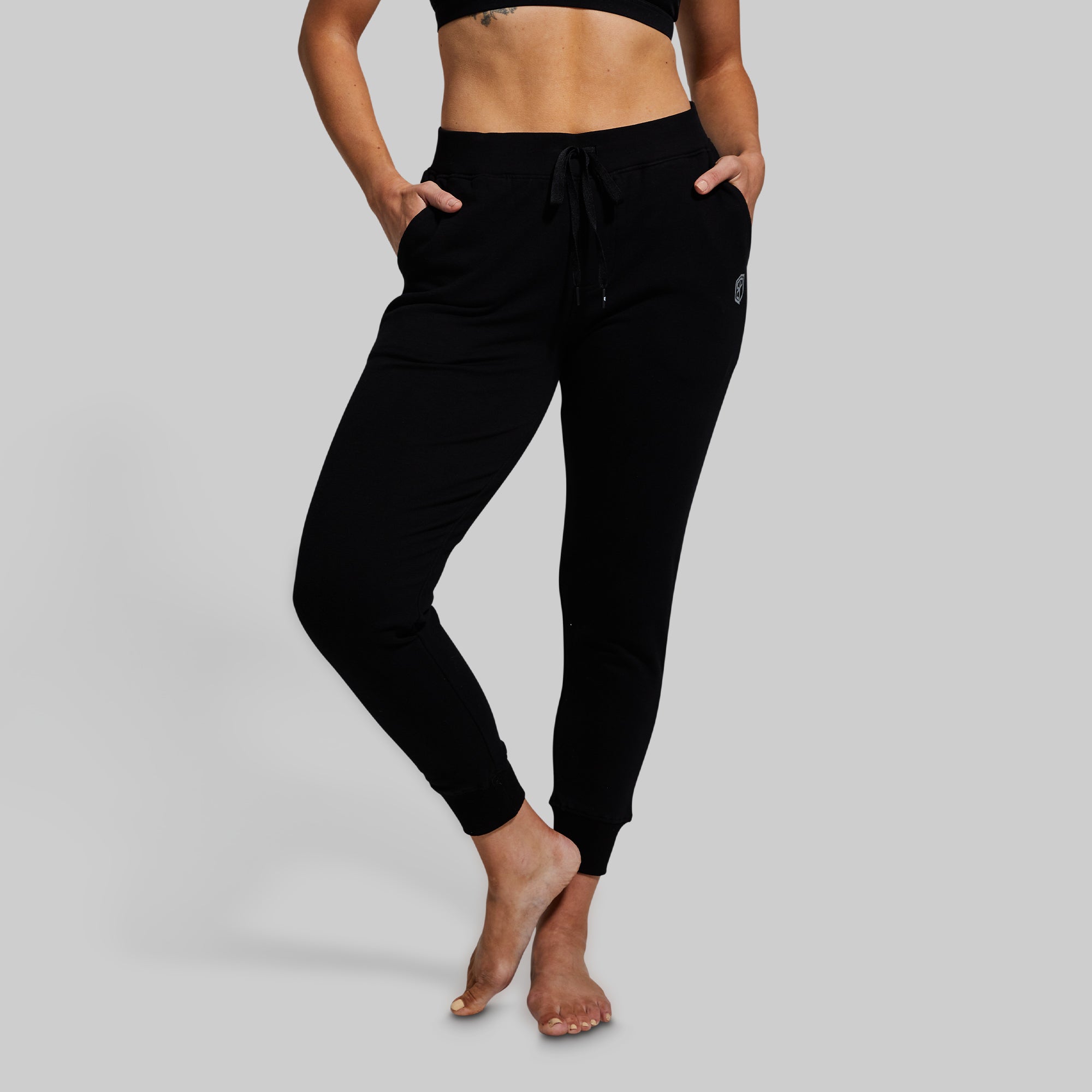  Born Primitive Rest Day Athleisure Jogger for Women,  Comfortable Women's Pants with Zipper Pockets, Lightweight & Quick-Drying  Joggers, Perfect for Lifting or Relaxing - Black, Extra Small : Clothing,  Shoes 