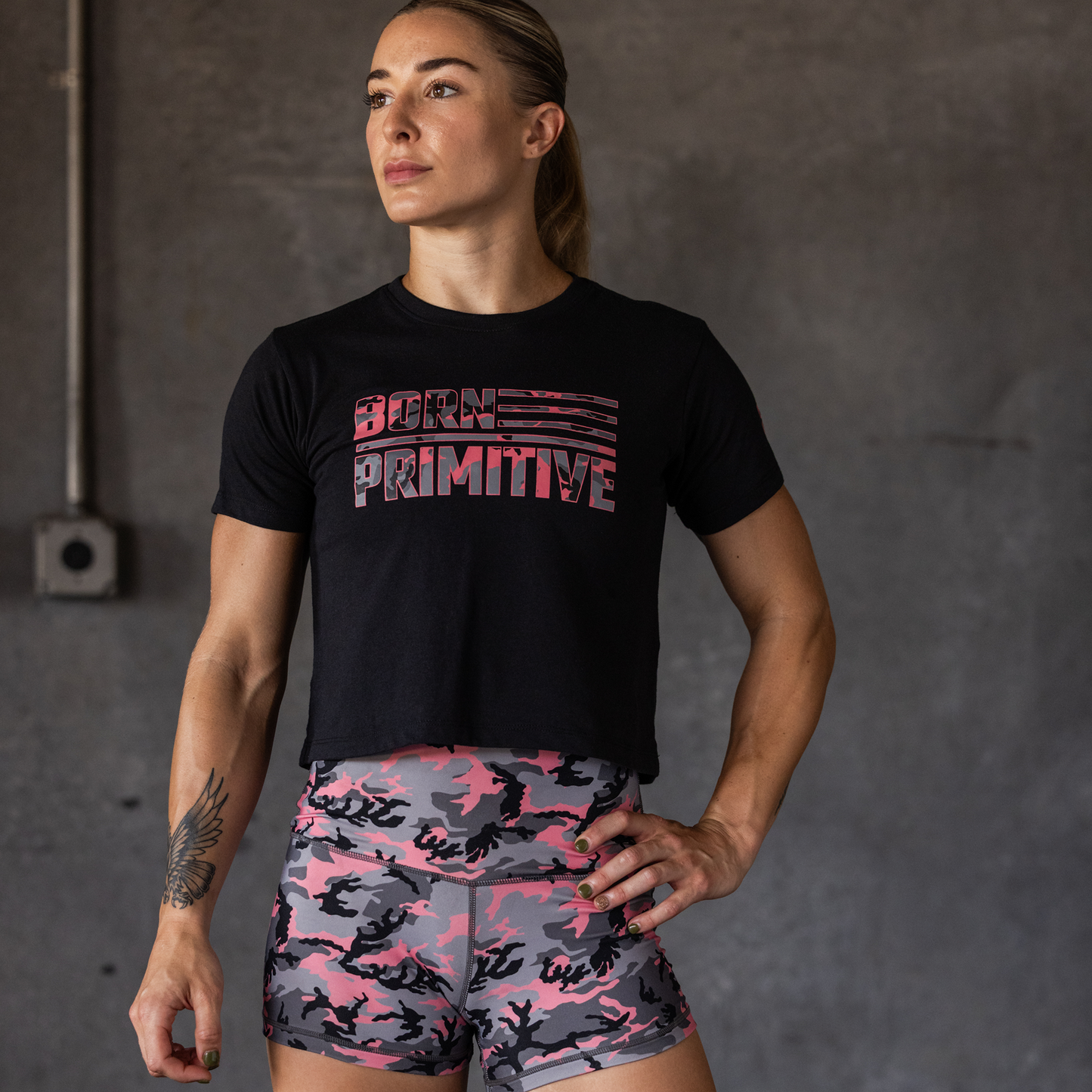 BP Flag Crop Tee (Black/Pink Woodland)