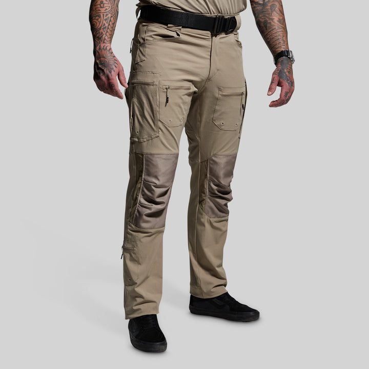 Born Primitive フレックス リーコン ストレート ジーンズ TAN Born Primitive フレックス リーコン ストレート ジーンズ TAN