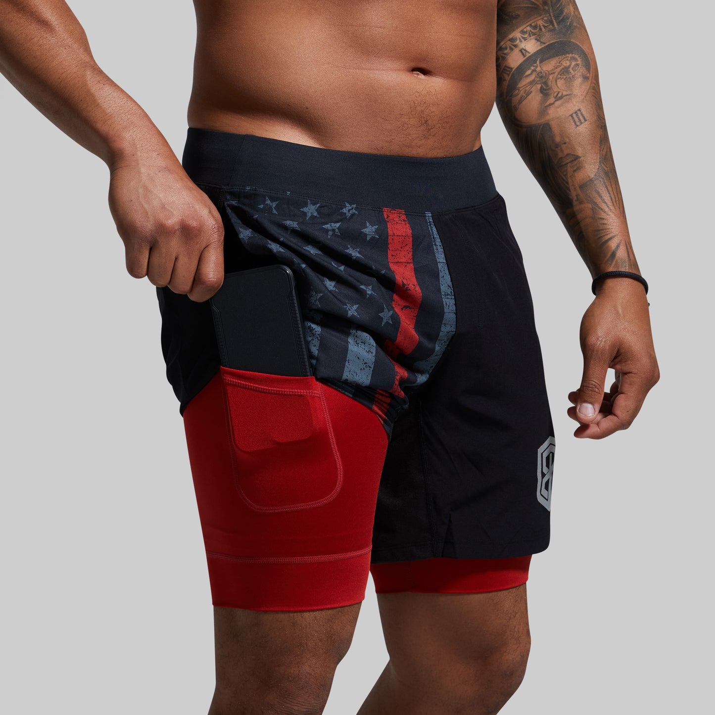 Versatile Short w/ Compression 7" (Thin Red Line Gunmetal)