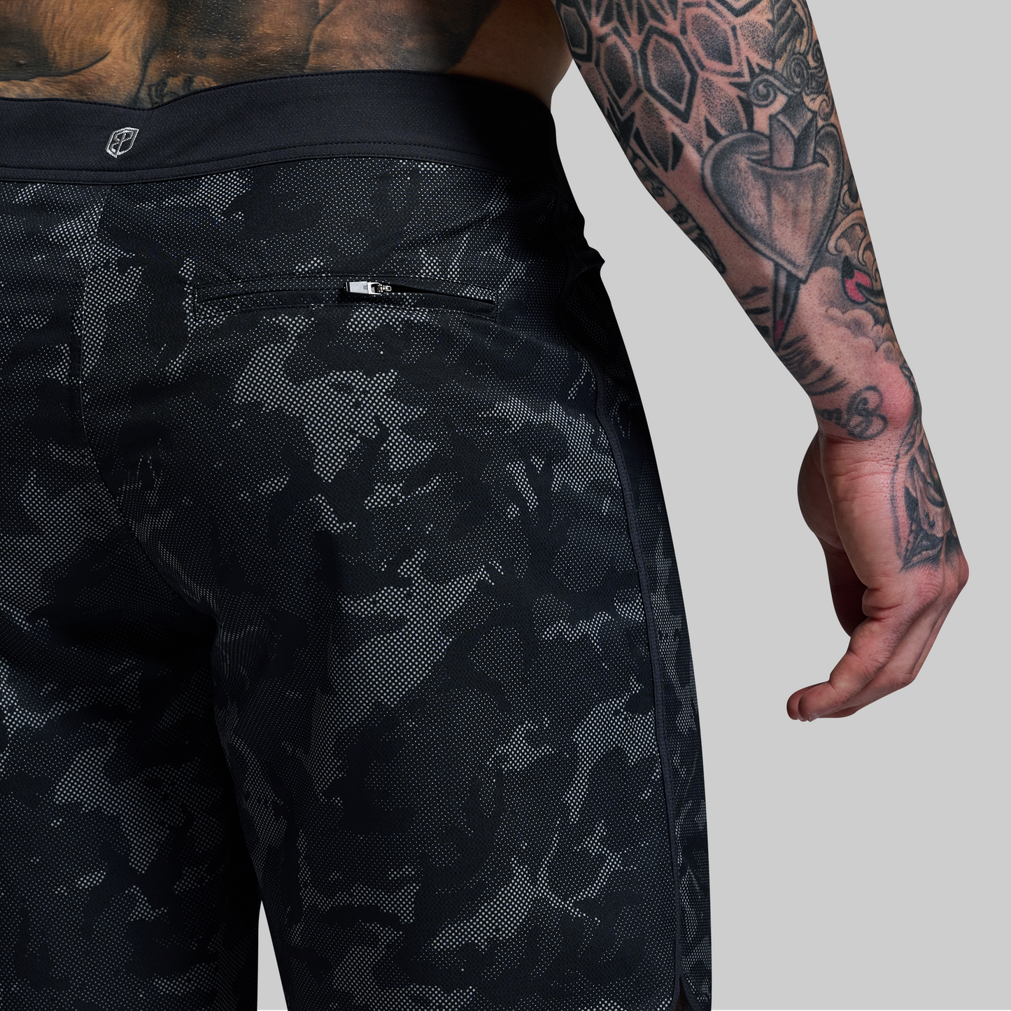 Island Short 8" (Halftone Muted Woodland)